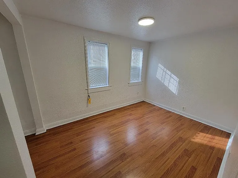 1311 87th Ave #B — Photo 12