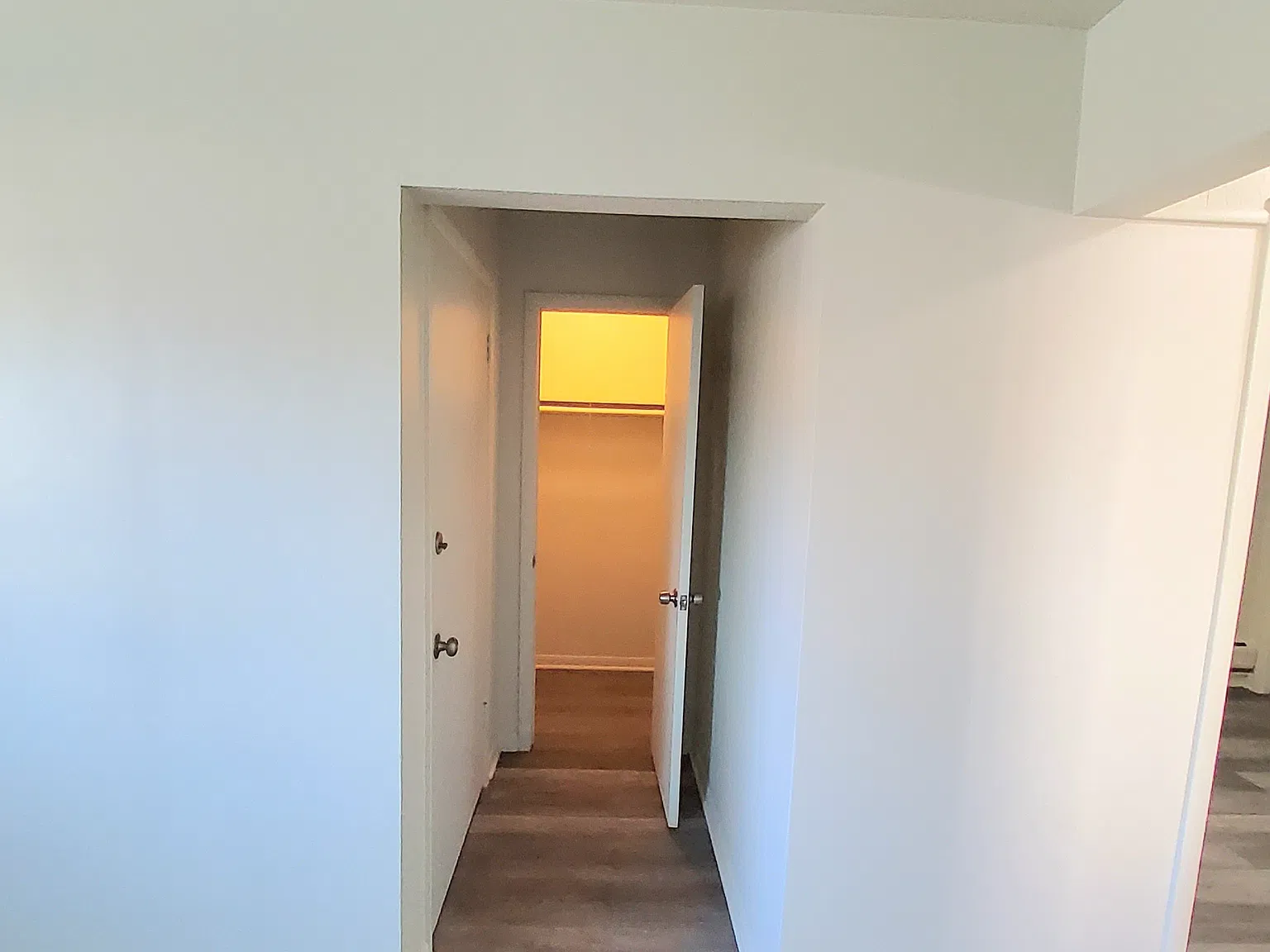 3 bed, $1,300 — Photo 2