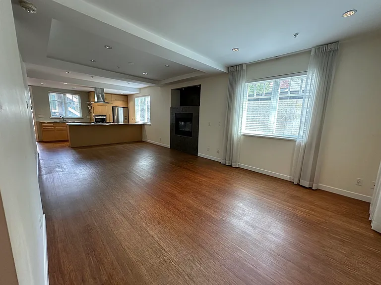 295 W 12th Ave — Photo 1