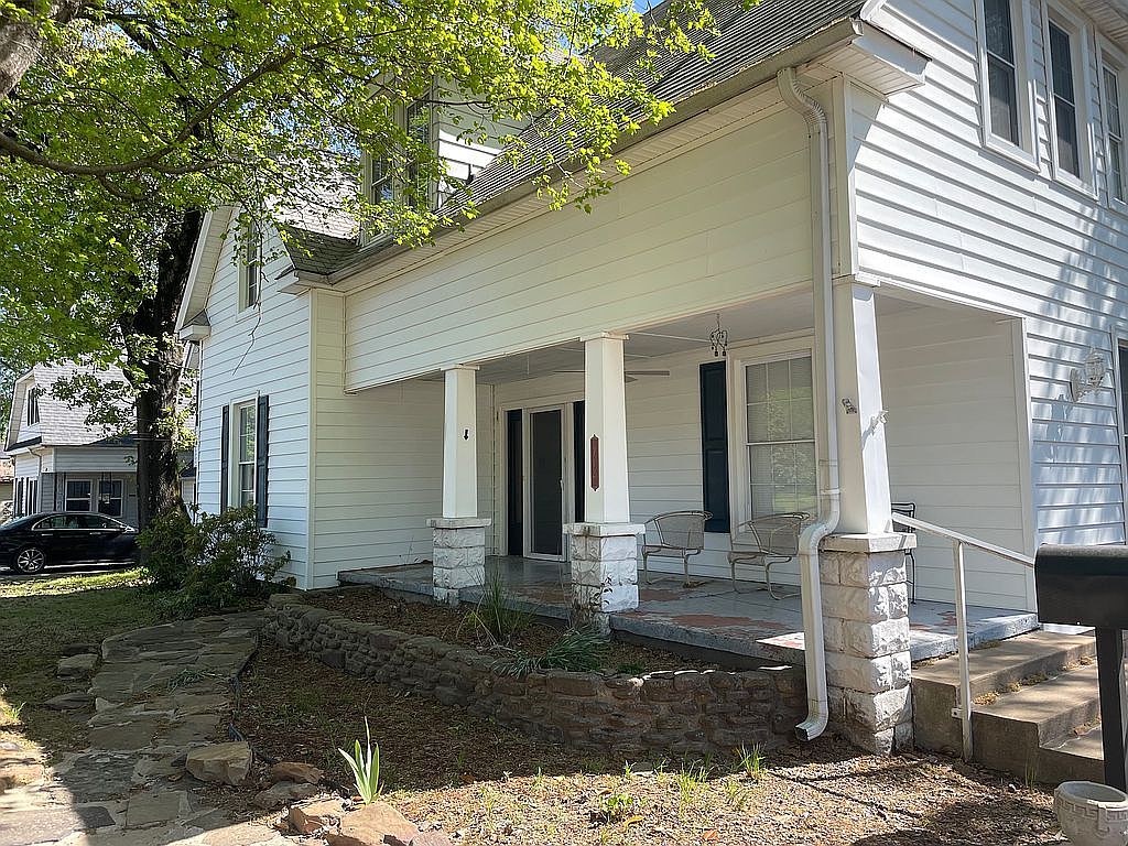 712 N 3rd St, Ozark, AR 72949 Zillow