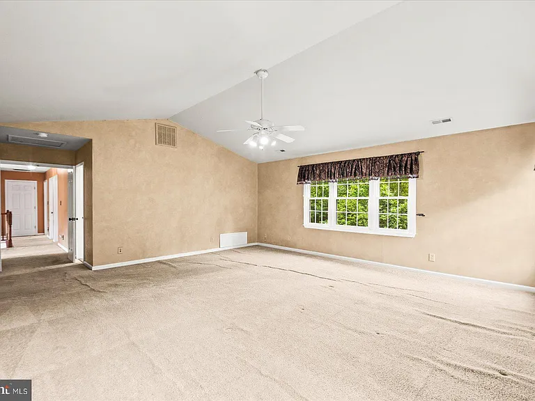 80 Stonewall Dr — Photo 5