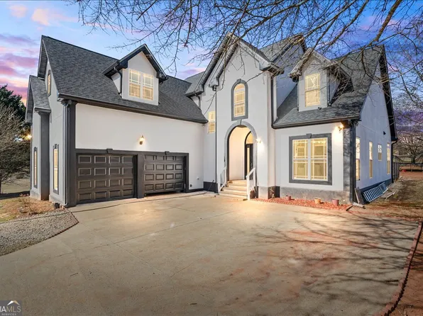 3955 Pucketts Rd, Snellville, GA 30039