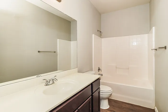 300 Windmill Ct — Photo 15