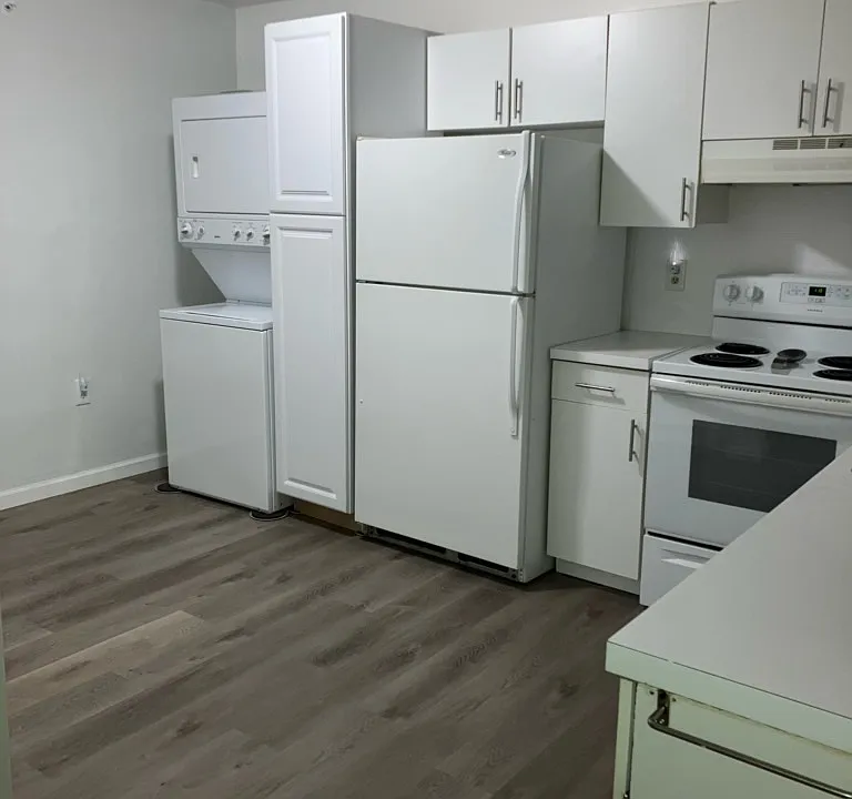 136 Cherry St #D2