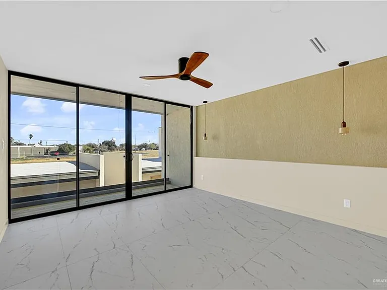 1406 S 7th Ave — Photo 15