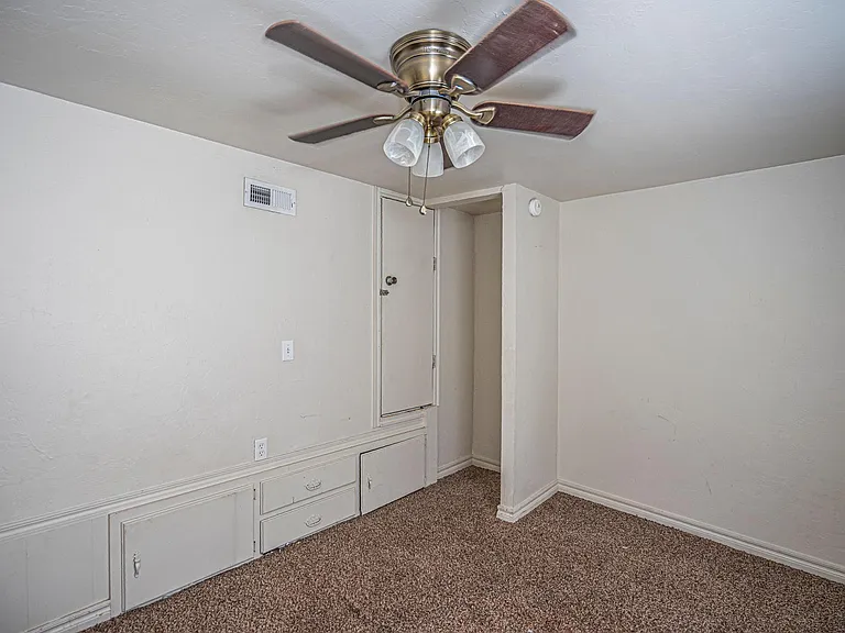 521 Park Pl — Photo 15