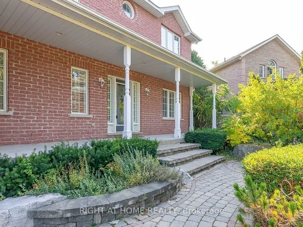 307 Sheridan Ct, Newmarket, ON L3Y 8P9