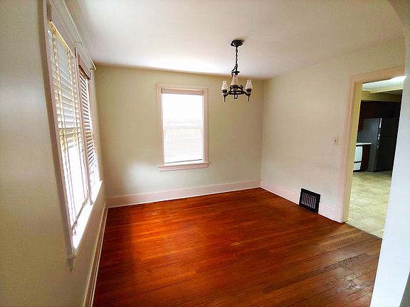 5th image of 13 Alexander Ave