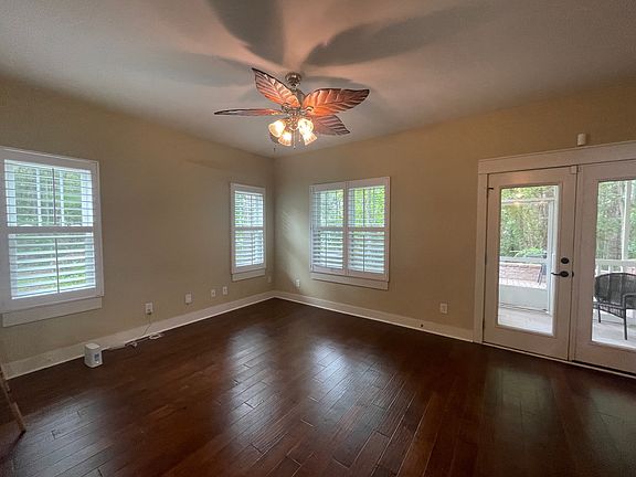 2nd image of 421 Grand Palm Ln