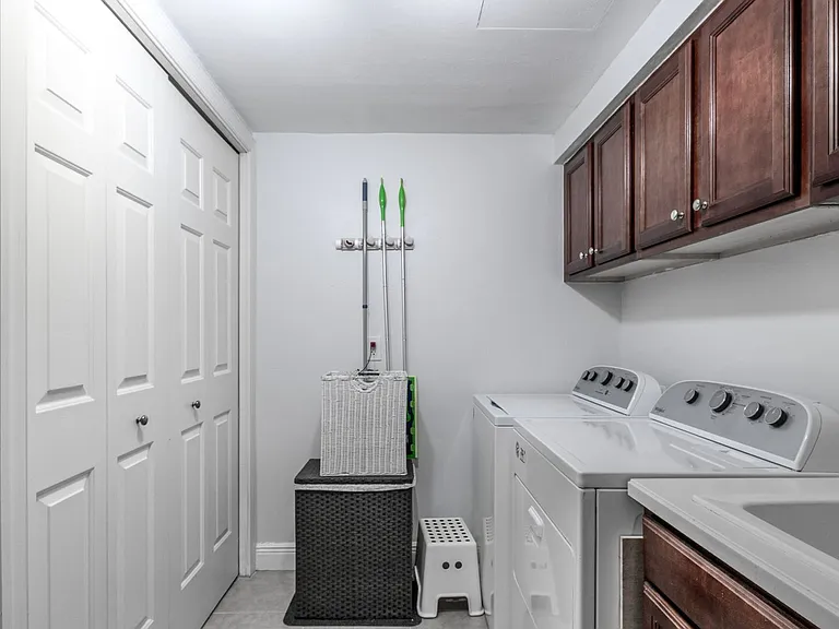 3313 Sunset Key Cir #107 — Photo 16