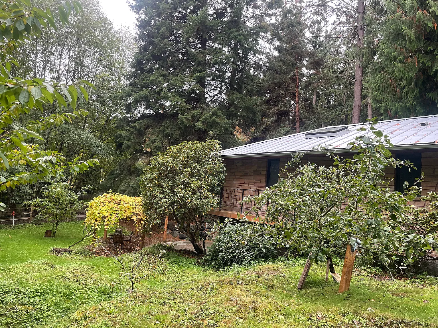 5 bed, 3730 sqft, $7,500 — Photo 2