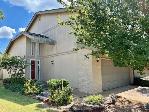 9828 Hefner Village Dr, Oklahoma City, OK 73162