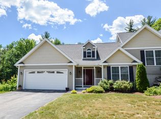 8 Shaker Hill Rd, Hooksett, NH 03106