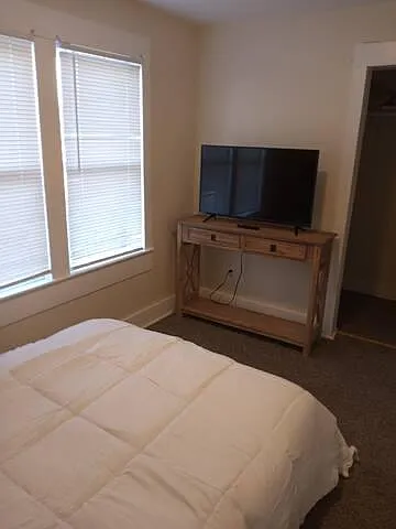 2 bed, 1300 sqft, $1,000 — Photo 1