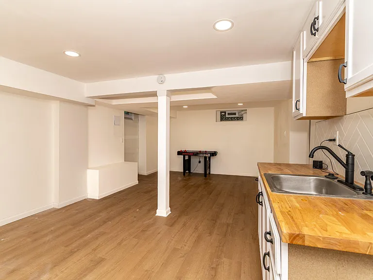 1800 Lark Ln — Photo 45