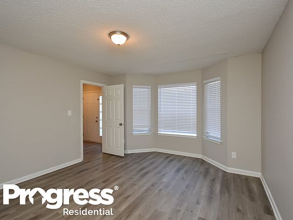5th image of 1236 Berryhill Dr