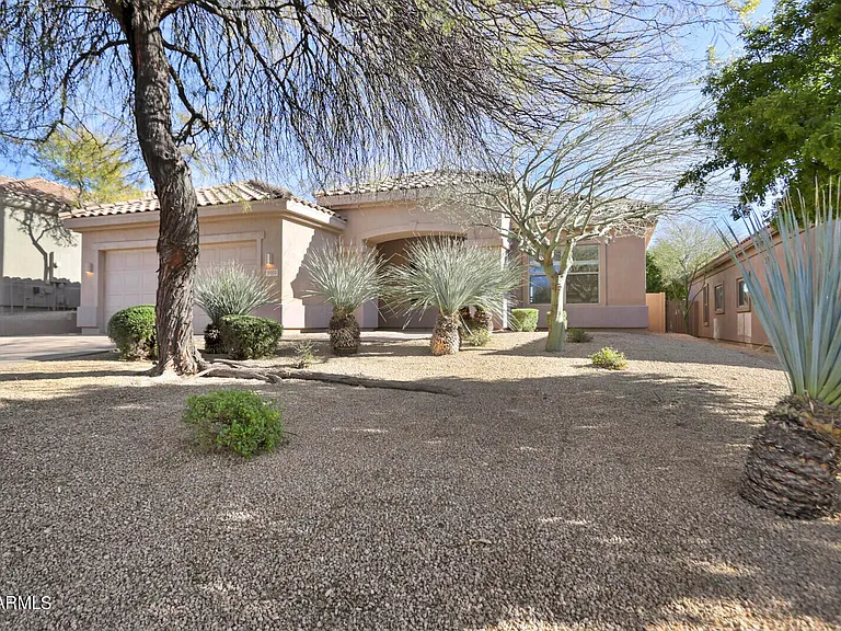 9303 E Whitewing Dr — Photo 3