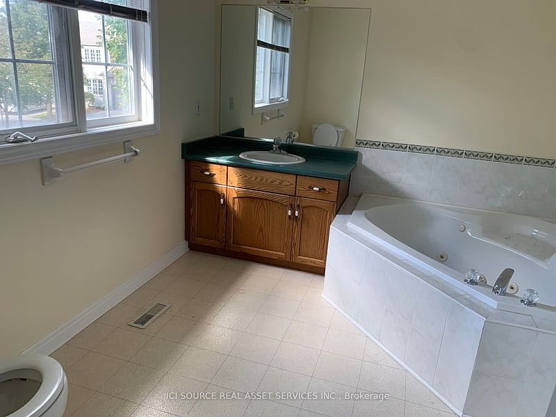 London Townhouse for rent - 3 Bedrooms — photo 4