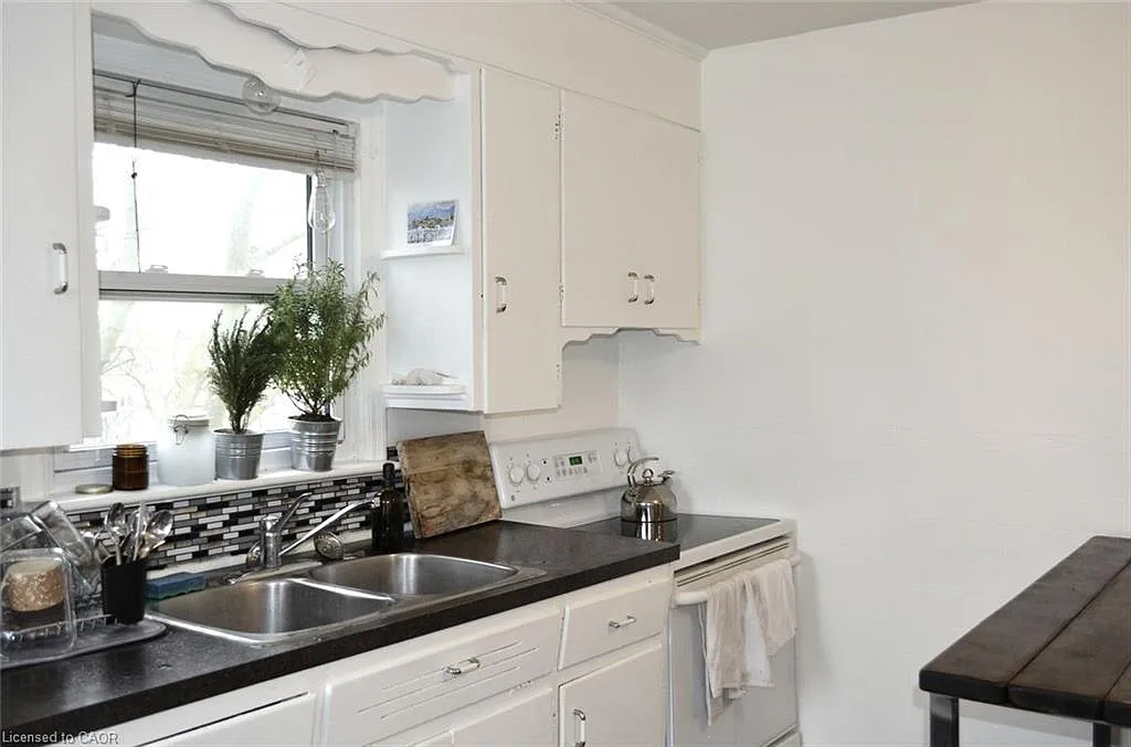 3 bed, 750 sqft, $1,600 — Photo 4
