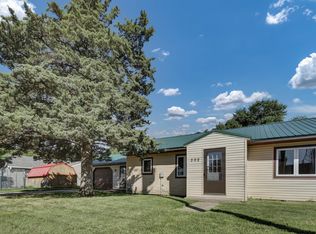 302 Squire Ave, Raymond, MN 56282