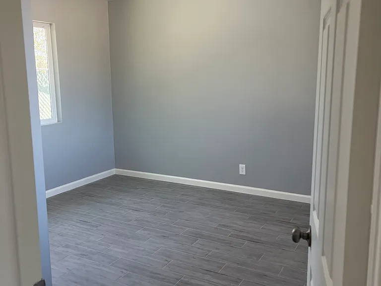 24951 Fir Ave #1 — Photo 9