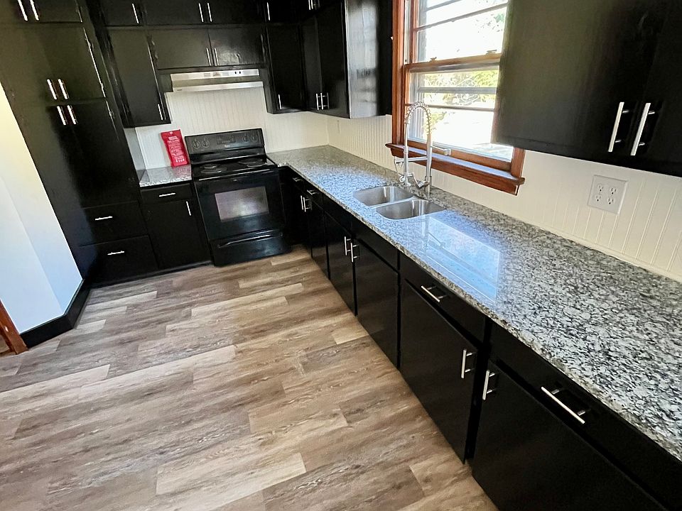 1st image of 128 Florida Ave #1