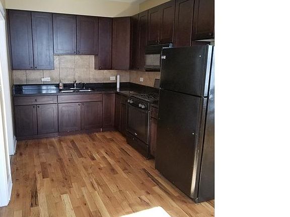 3rd image of 1516 S Christiana Ave #2