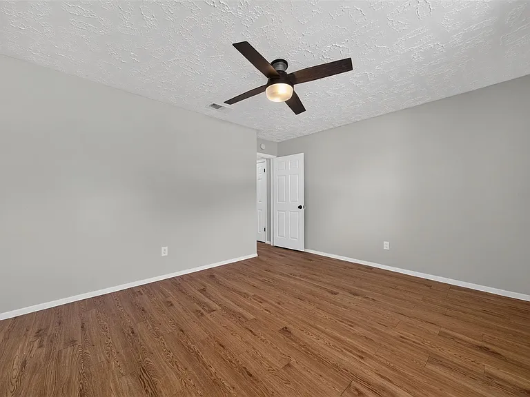 20014 Bishops Gate Ln — Photo 27