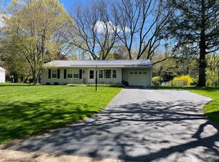 11 Crossfield Rd, Fairport, NY 14450