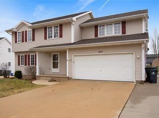 1317 Hunters Run Ln NE, Cedar Rapids, IA 52402