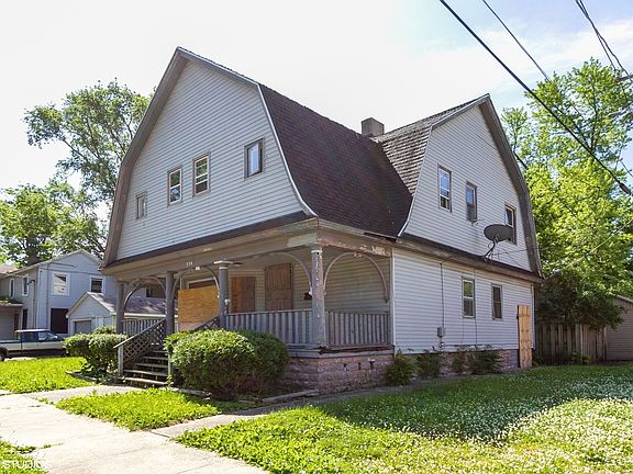 2nd image of 554 E Bourbonnais St