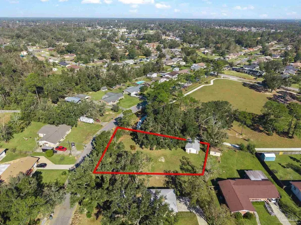 6114 Confederate Dr, Pensacola, FL 32503