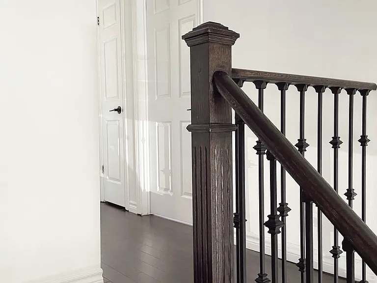 551 Hayward Cres #MAIN — Photo 11