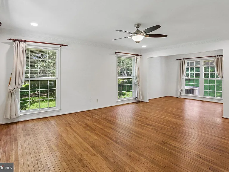 903 Ridge Dr — Photo 10