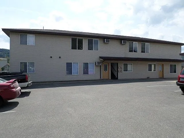 Building Photo - 560 Main St #4
