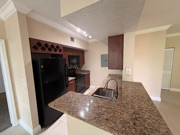 11601 SW 2nd St #21104 — Photo 8