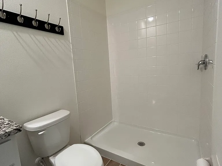 1551 NW 136th Blvd — Photo 13