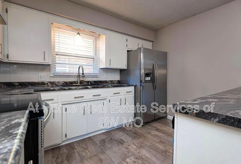 2425 S Dollison Ave — Photo 3