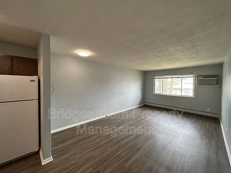 124 Chestnut St #203 — Photo 2