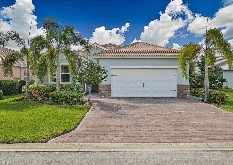 1st image of 15285 Yellow Wood Dr