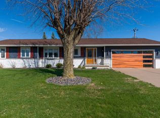 3719 N Thornwood Ave, Davenport, IA