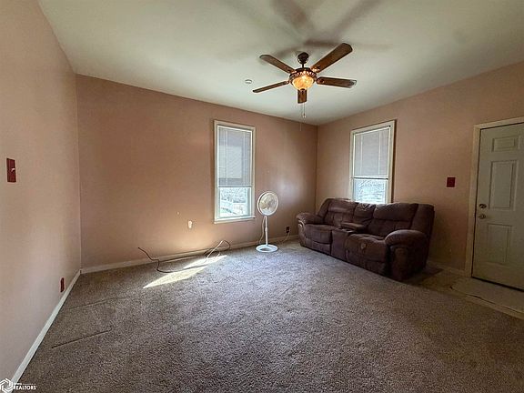 4th image of 515 Avenue D