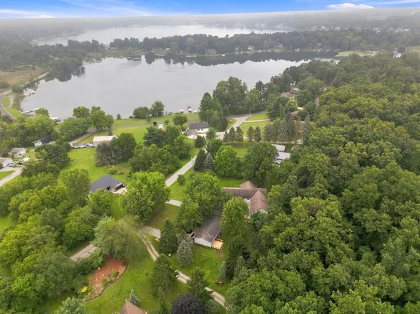 135 Lane 175 Lime Lk, Angola, IN 46703