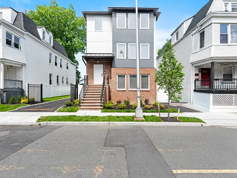 263 N 19th St #3 — Photo 5