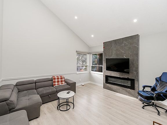 3rd image of 8330 Sheaves Rd