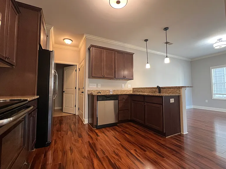 1071 Middleton Ln — Photo 19