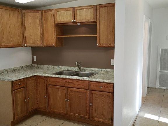 5th image of 648 W 12th St