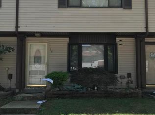 16 Raily Ct, Staten Island, NY 10312