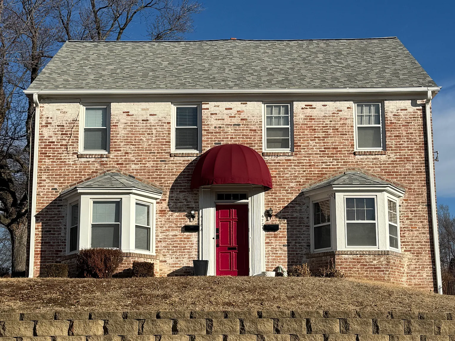 2 bed, 1.5 bath, 1200 sqft, $1,900 — Photo 1