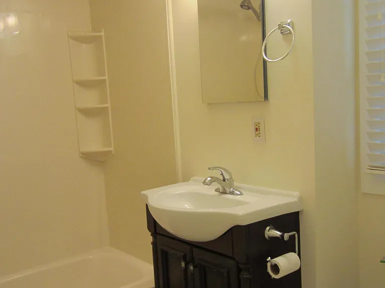 22 Lasatta Ave #2B — Photo 21